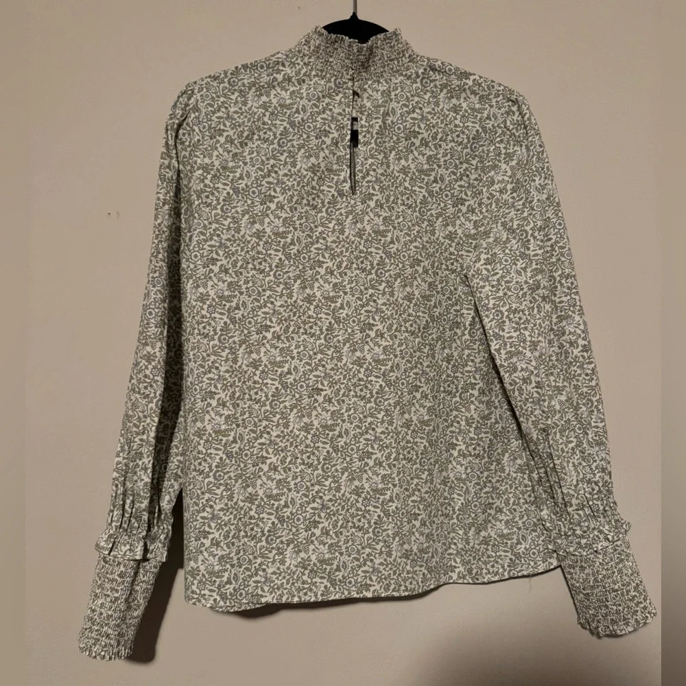 EUC Tuckernuck Hyacinth House Floral Smocked-Neck Long Sleeve Blouse 100% Cotton - Picture 7 of 14